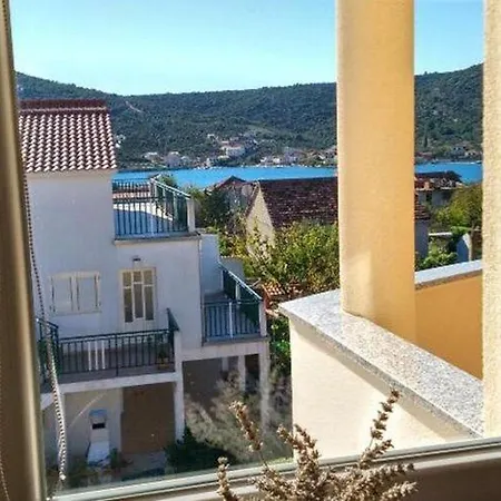 Apartamento Vala - One Bedroom With Balcony And Sea View A4 *