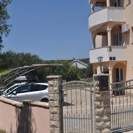 Vala - One Bedroom With Balcony And Sea View A4 Apartamento Vinišće