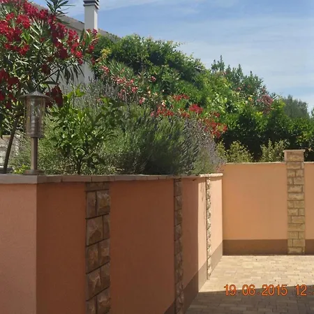 Vala - One Bedroom With Balcony And Sea View A4 Vinišće